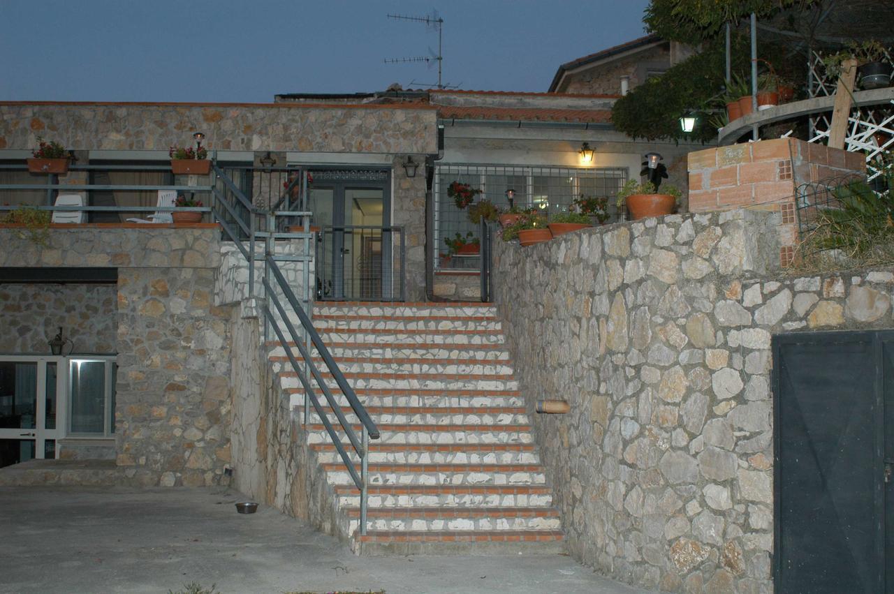 B&B La Vecchia Scuola Sonnino Exterior photo