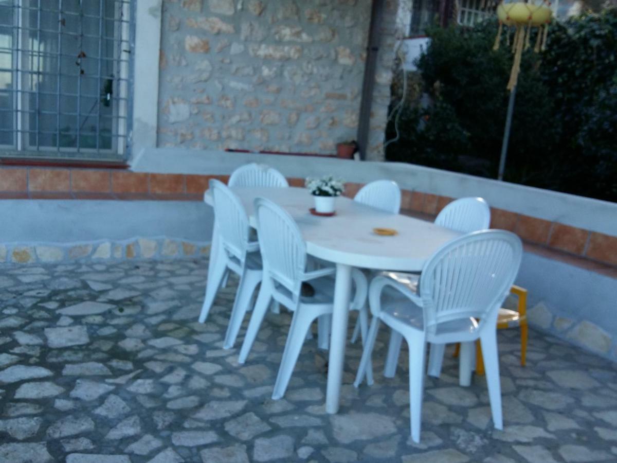 B&B La Vecchia Scuola Sonnino Exterior photo